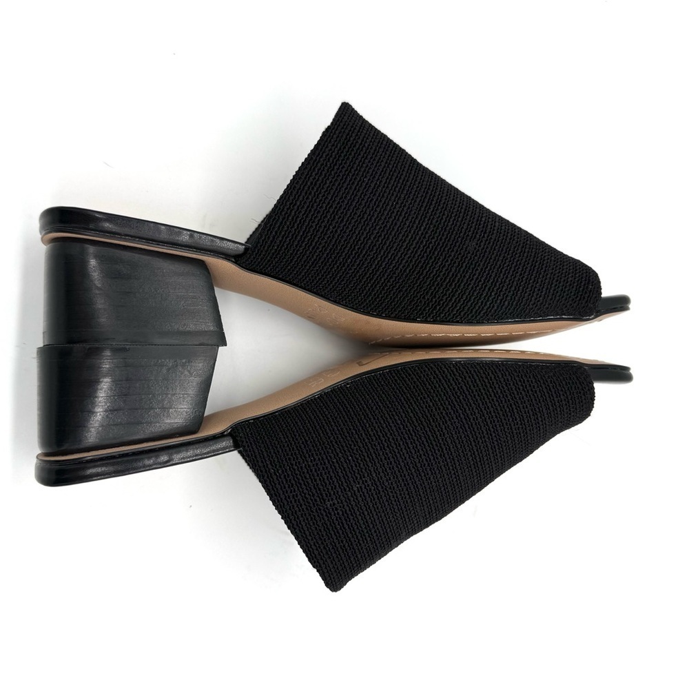 Donald Pliner Black Slide sandals with toe thong - Picture 5 of 8